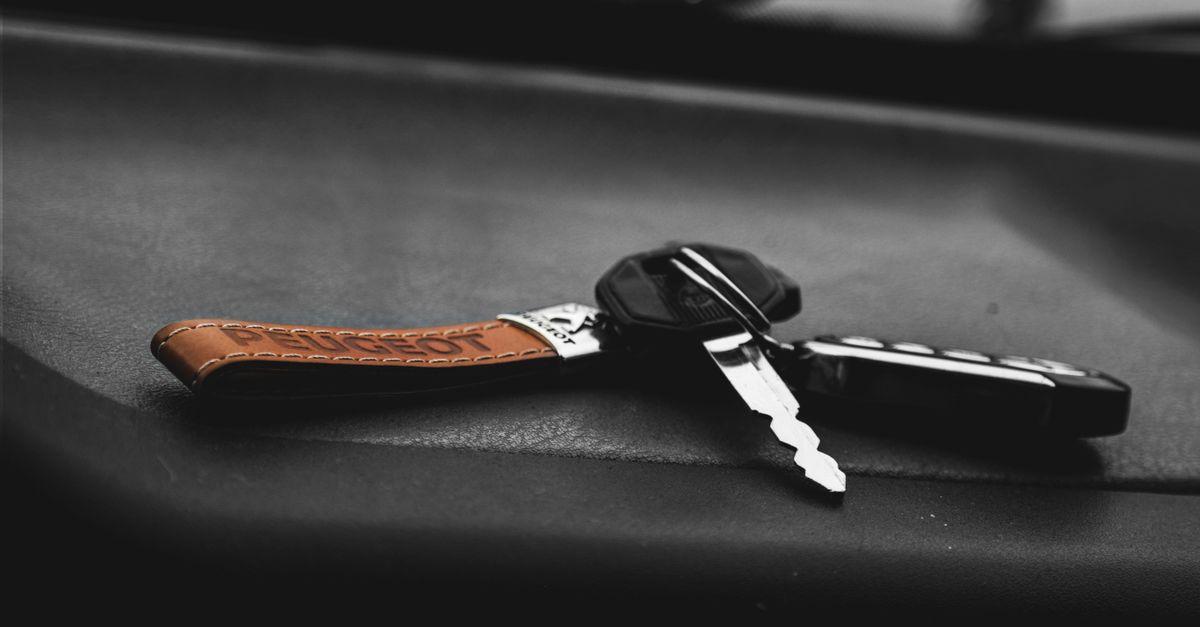 Chevrolet car key fob — Corona Del Mar Locksmith