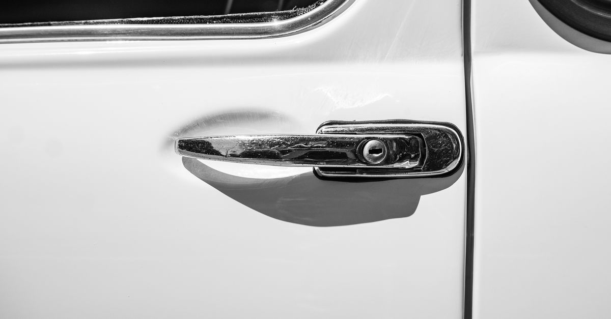Auto Locksmith service — Corona Del Mar Locksmith