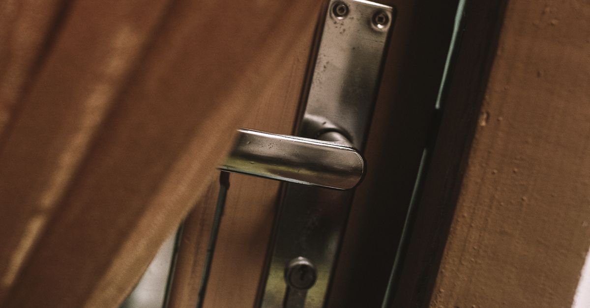 Emergency Home Lockout Response — Corona Del Mar Locksmith