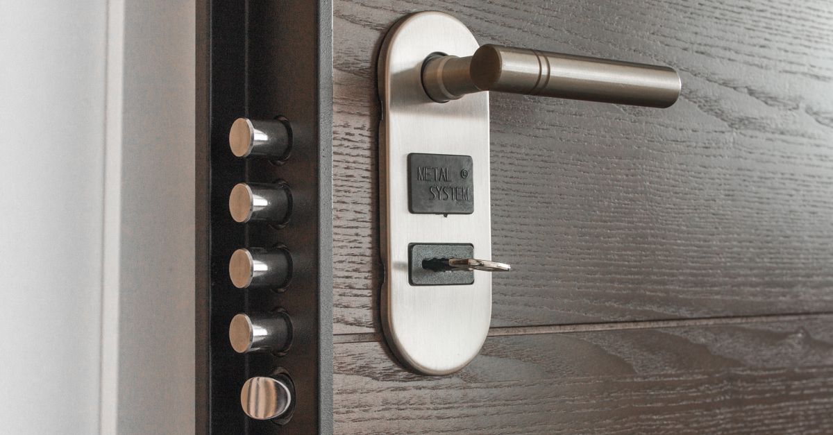 Mortise Lock vs. Door Knob Lock: Which Is Right for Your Front Door? — Corona Del Mar Locksmith