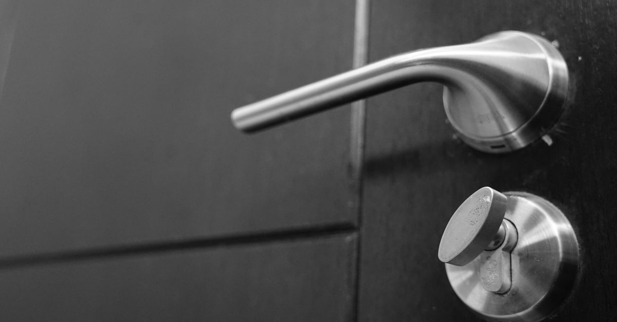 locksmith service technician — Corona Del Mar Locksmith