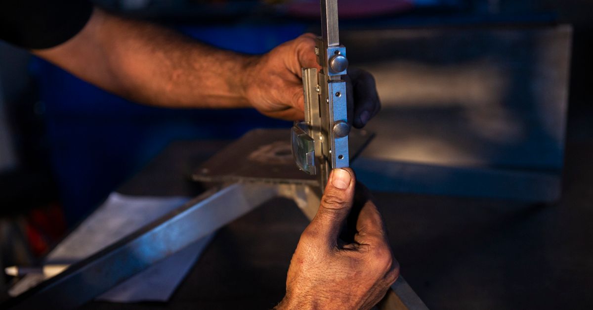 locksmith service technician — Corona Del Mar Locksmith